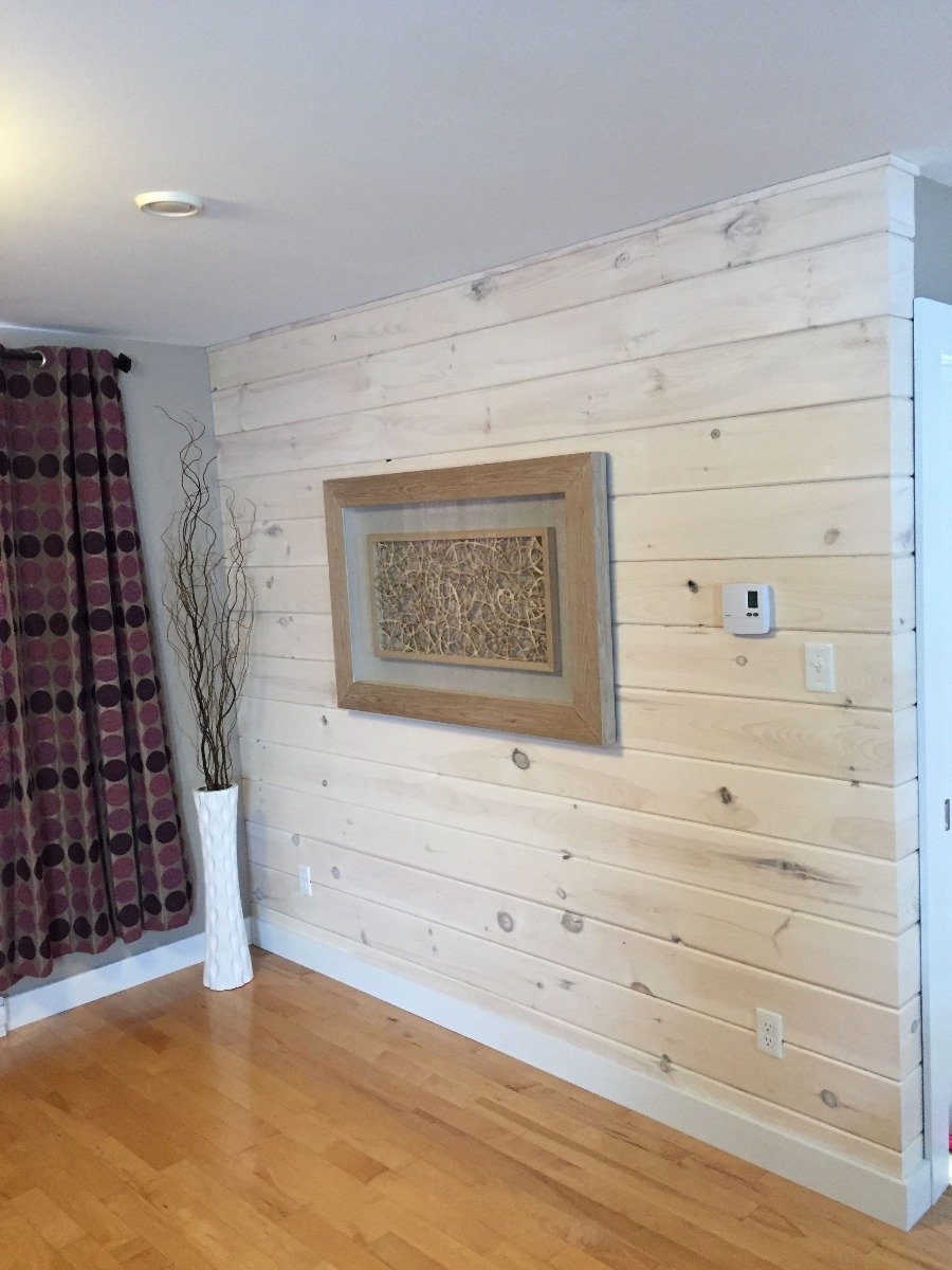 A Pine Accent Wall Adds A Special Touch The Log Home Shoppe